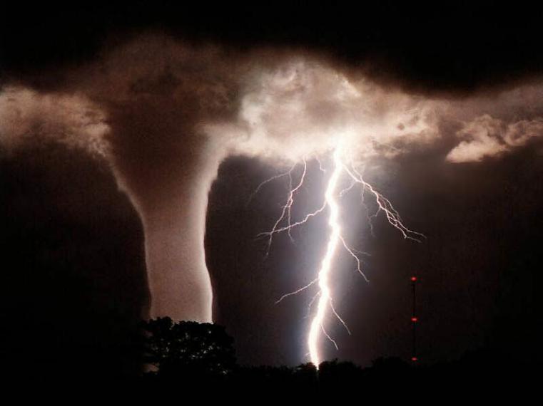 tornado damage atlanta